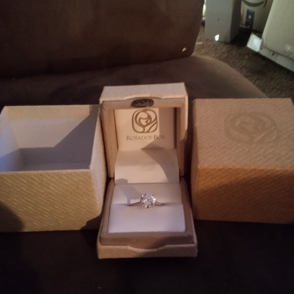 9mm cathedral 14kt rose gold engagement ring never worn - Picture 3 of 3